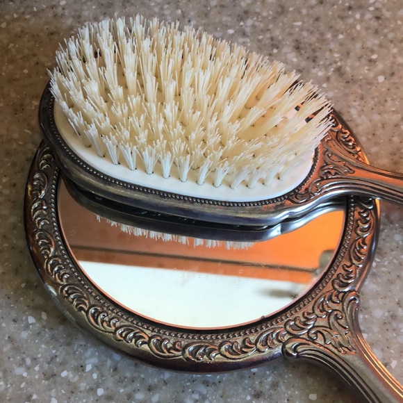 Vintage Silver Plated Vanity Set - Picture 5 of 8